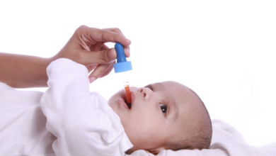 Phản ứng phụ của vắc xin Rota đối với trẻ sơ sinh là gì?